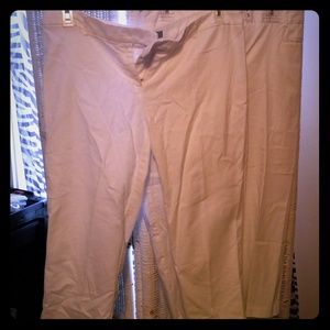 2 Pairs of Size 14 White Capri pants